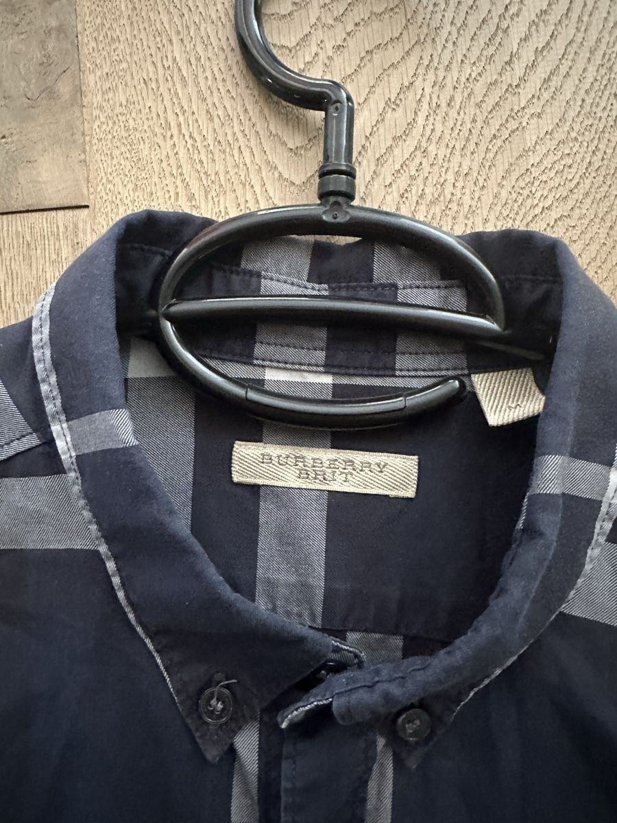 Burberry Camicie: Burberry shirt – Usato da Seltisberg venduto da izz_8xth 1