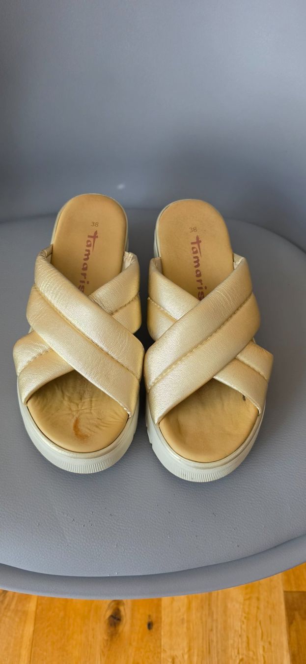 Tamaris Damenschuhe: Pantoletten – Gebraucht aus Neuenkirch von Lnpd