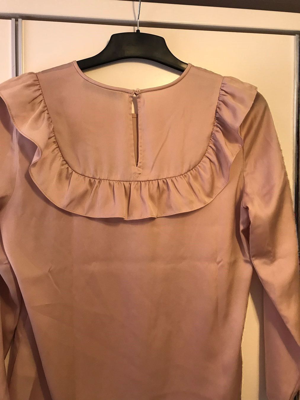 Blusen: Damen Bluse gr.38 HALLHUBER – Gebraucht aus Pfungen von Outlet64 2