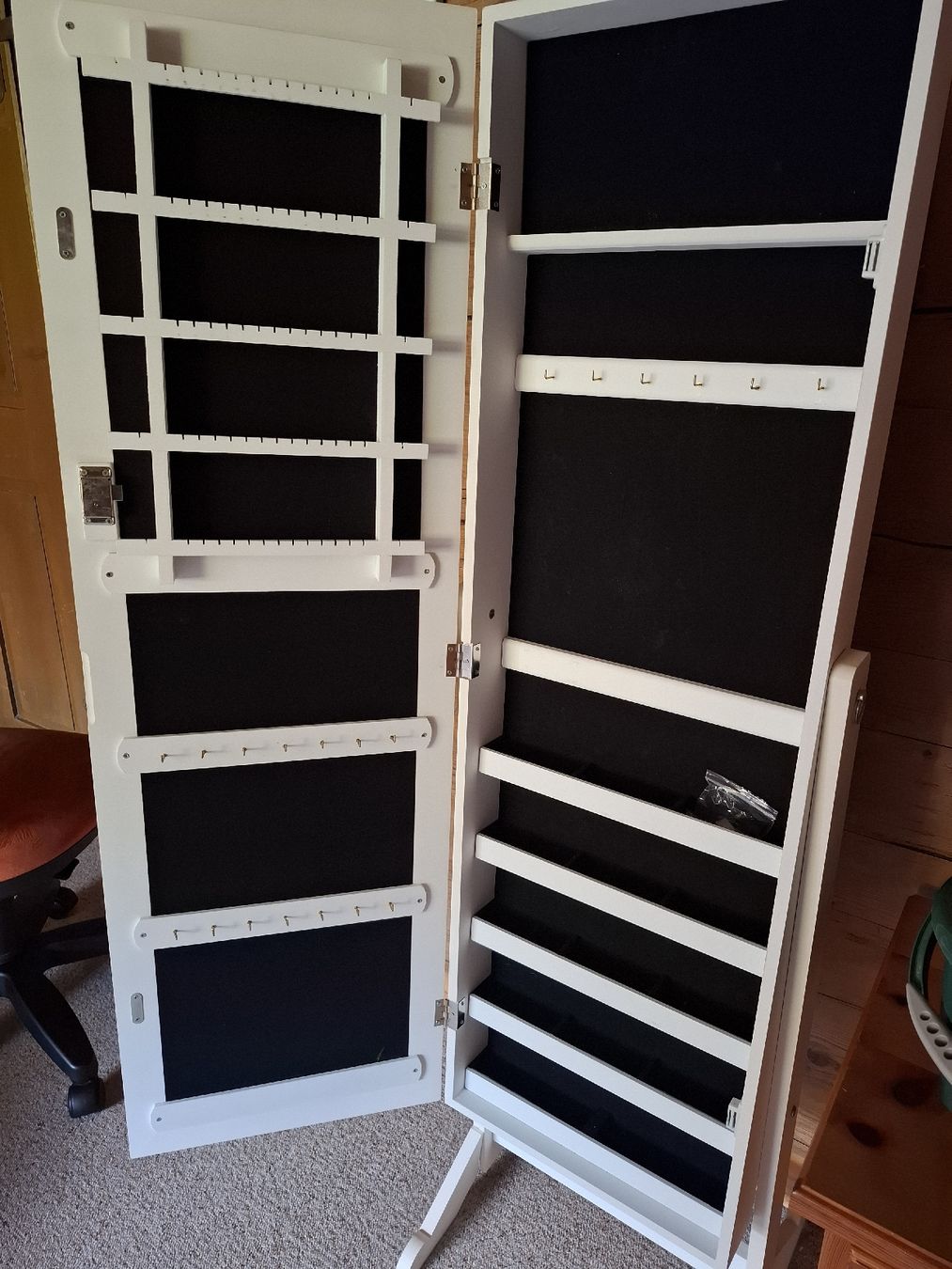 Specchi: Schmuckschrank mit Spiegel – Usato da Obstalden venduto da gl.arnerin98 2