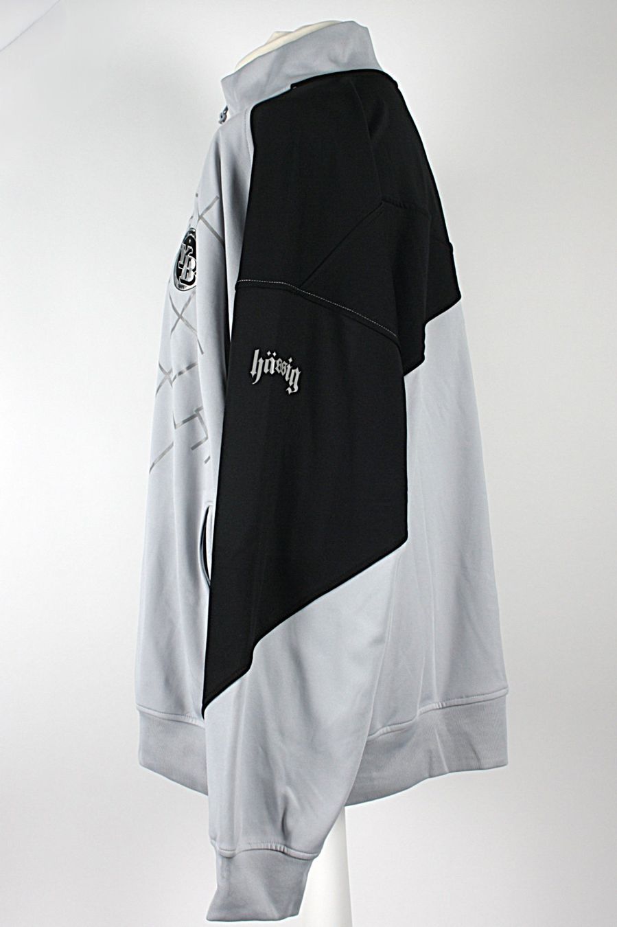 Nike Giacche: NIKE Trainerjacke YB x Hässig XXL – Usato da Zollikofen venduto da Restwert_Zollikofen 2