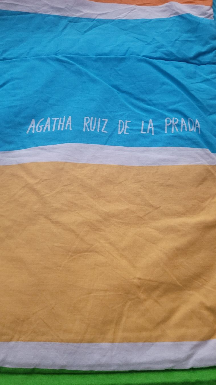 Coperte: Decke / Bettdecke von berühmten spanischen Designer – Nuovo (secondo la descrizione) da Schöfflisdorf venduto da CrRG21 1