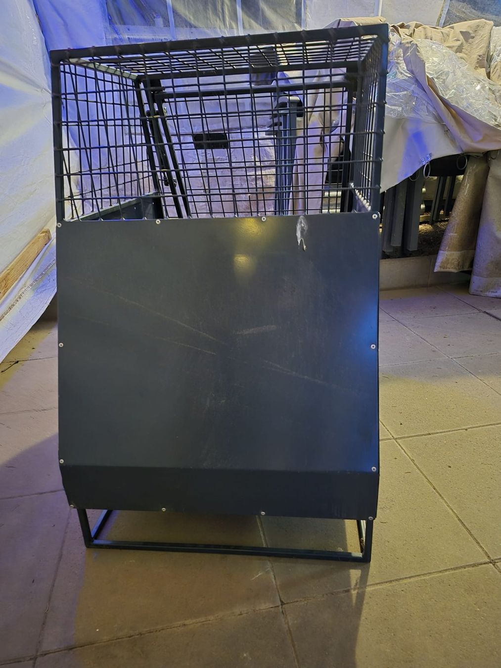 Gabbie, trasporto & Sicurezza: Hundebox Auto – Usato da Lupfig venduto da musicbox80 9