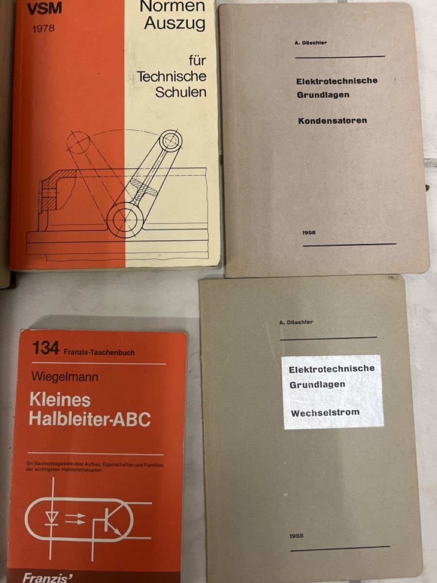Libri: 6 Elektronikfachbücher – Usato da Steffisburg venduto da gfell2 2