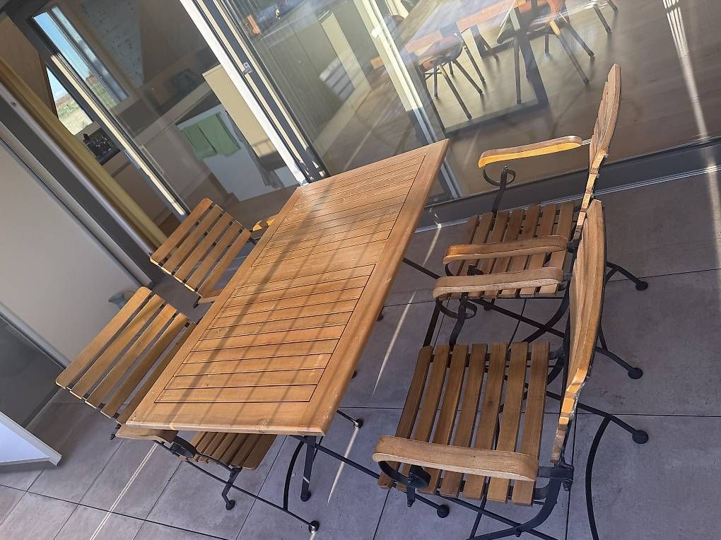 Tische: Gartentisch und 4 Stühle – Gebraucht aus Büttikon AG von Martin_Bae 2