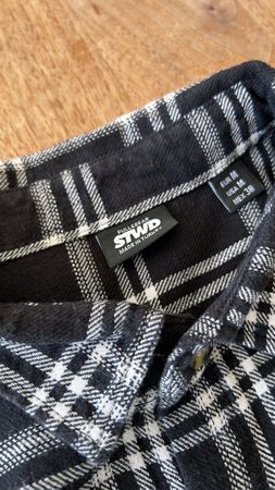 Karohemd Schwarz Weiss Gr M – Perfekt für den Herbst/Winter 