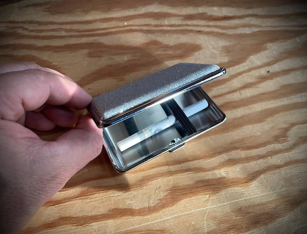 Altri Prodotti per fumatori: Zigarettenetui aus Metall – Usato da Chur venduto da jol_knw6