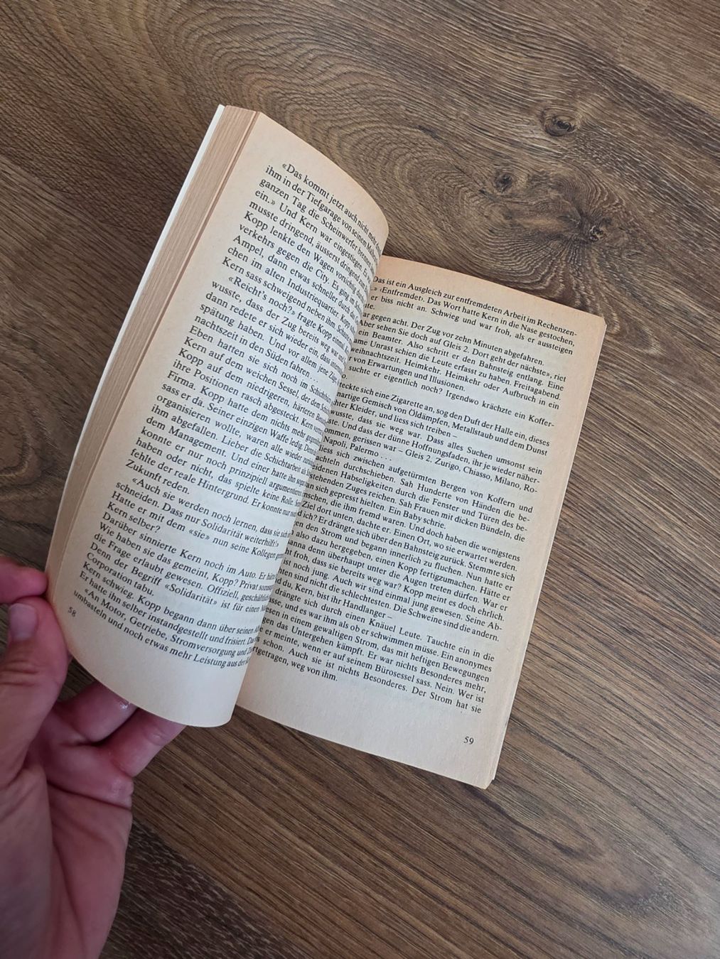 Libri: Jede Minute kostet... Ein Roman aus der Welt der Computer – Usato da Nebikon venduto da Japostyle_2 1