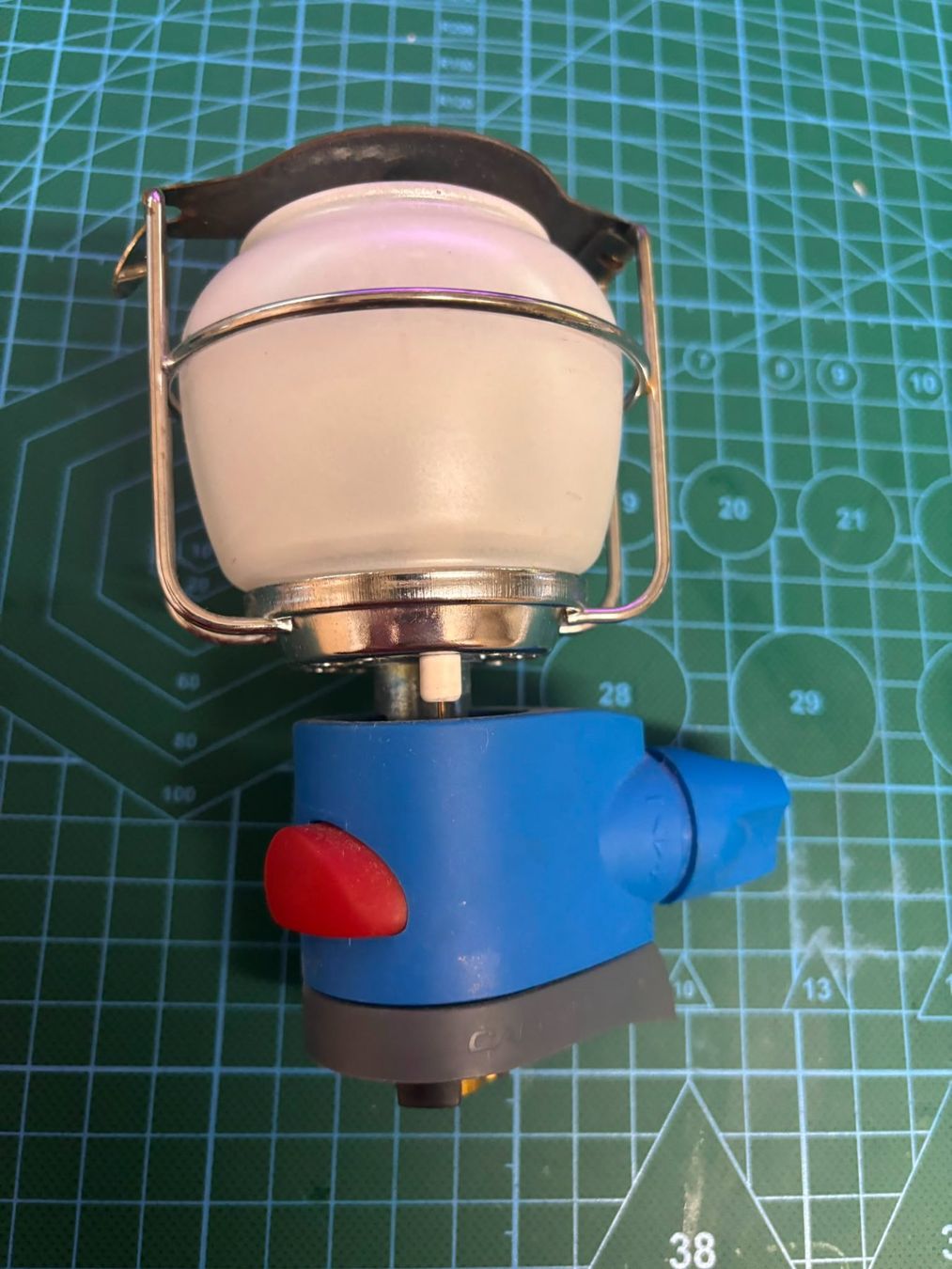 Campingaz Lampen: Campingaz - Gaslampe – Gebraucht aus Amriswil von Bartender