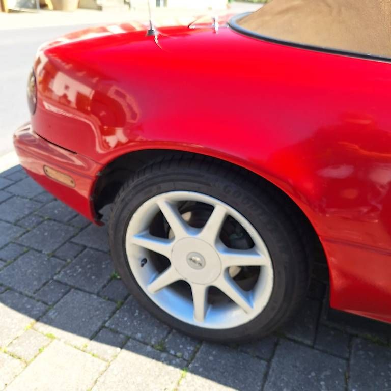 Mazda Automobili: MAZDA MX-5 1.6i-16V – Usato da Neuchâtel venduto da mic_2q6c 1
