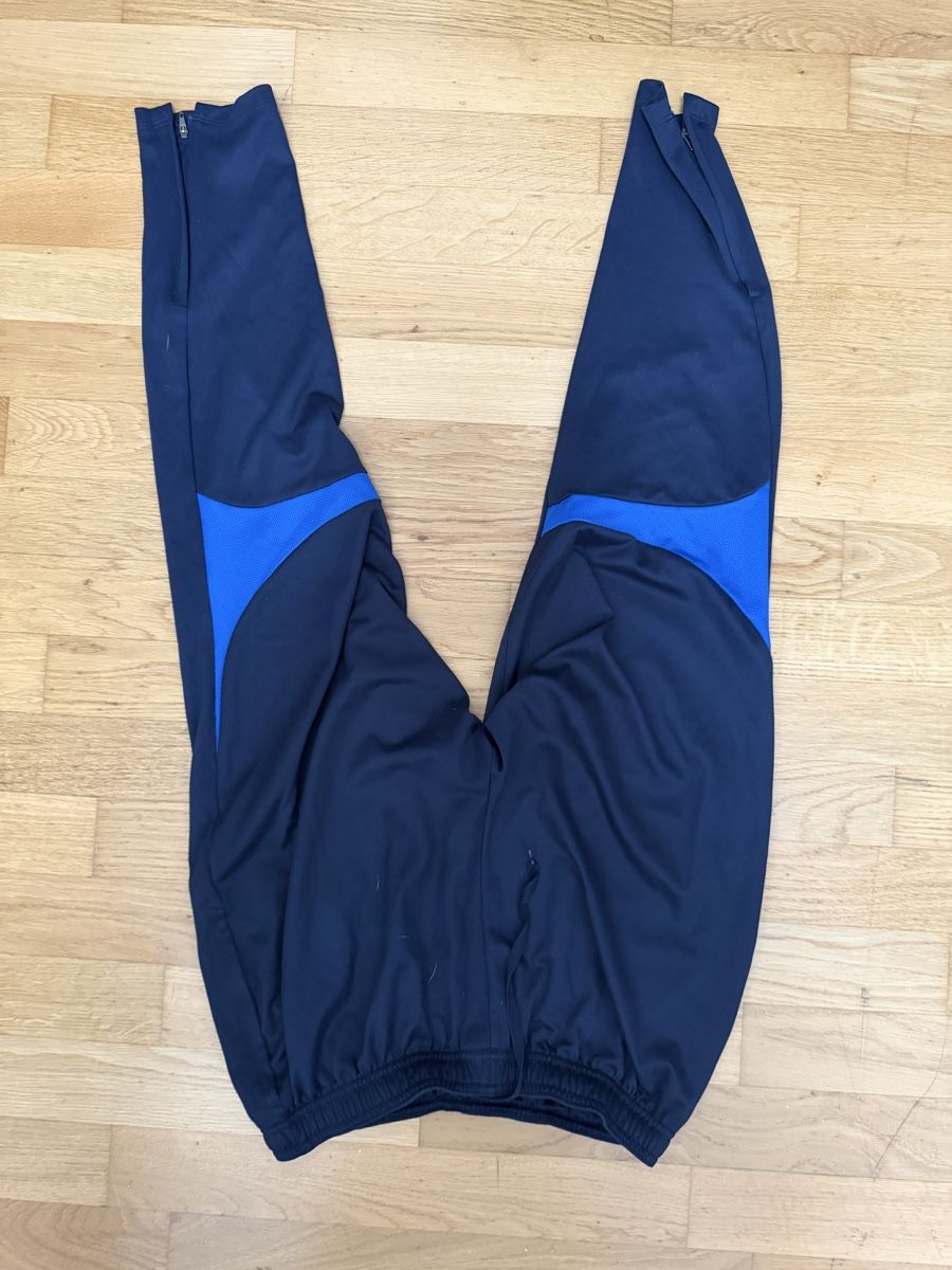 Pantaloni: Fc Zürich Trainings Hose  – Usato da Fällanden venduto da lor_6bj9 1