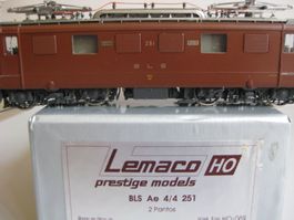 Lemaco Ae 4/4 251 der BLS braun 2 Panto, HO 069