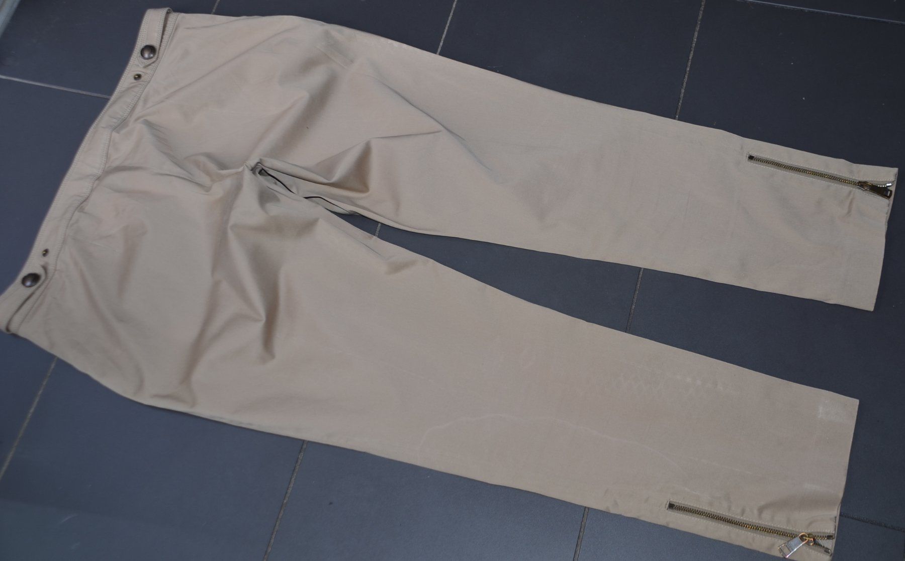 Burberry Pantaloni: Burberry  Hose / pantalon .42 – Usato da Collonges venduto da arashee 5