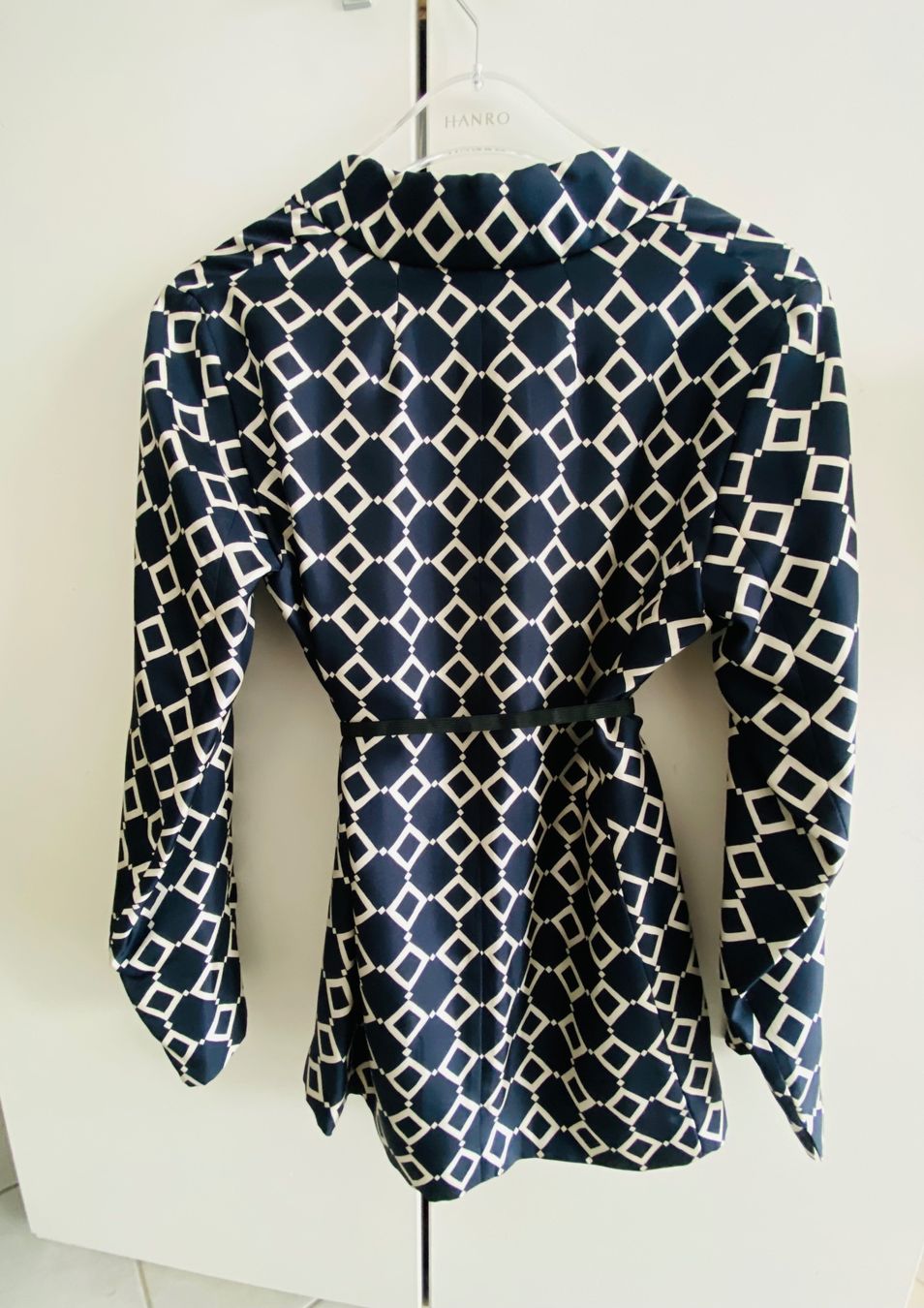 Max Mara Giacche: Max Mara S -  Blazer 100% Silk – Nuovo (secondo la descrizione) da Ponte Tresa venduto da La_Vie_En_Rose 1