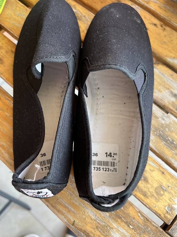 Scarpe per ragazzi: Schuh Neu große 34 – Usato da Brüttisellen venduto da sed_p2ds 3