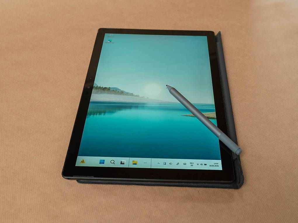 Microsoft Notebook: Microsoft Surface Pro 6 i5  | 8GB RAM | 256GB SSD + Dock – Usato da Filzbach venduto da Aluchsinger 1