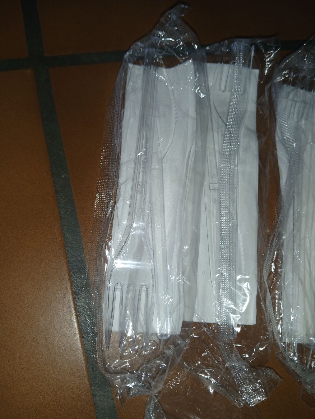 Geschirrsets: Plastik Geschirr restbestand – Gebraucht aus Niederönz von jes_9vs5 9