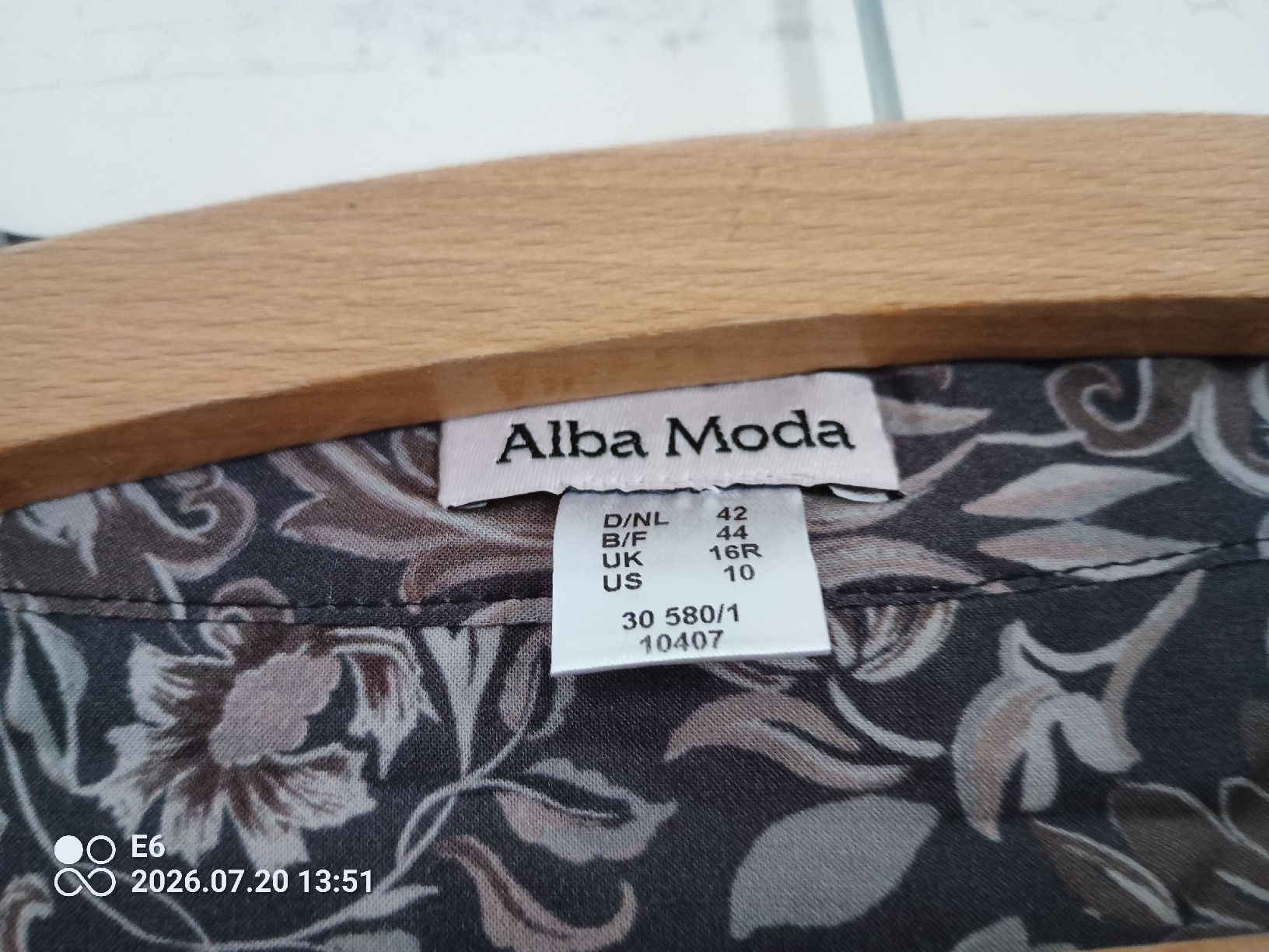 Alba Moda Blusen: Langarmbluse mit Blumenmuster – Gebraucht aus Zürich von Mitzi6 3