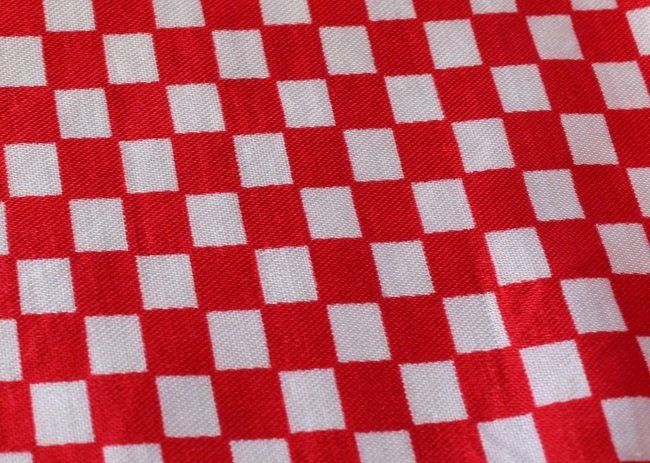 Stoff kariert rot weiss (Neu (gemäss Beschreibung)) in Schlatt