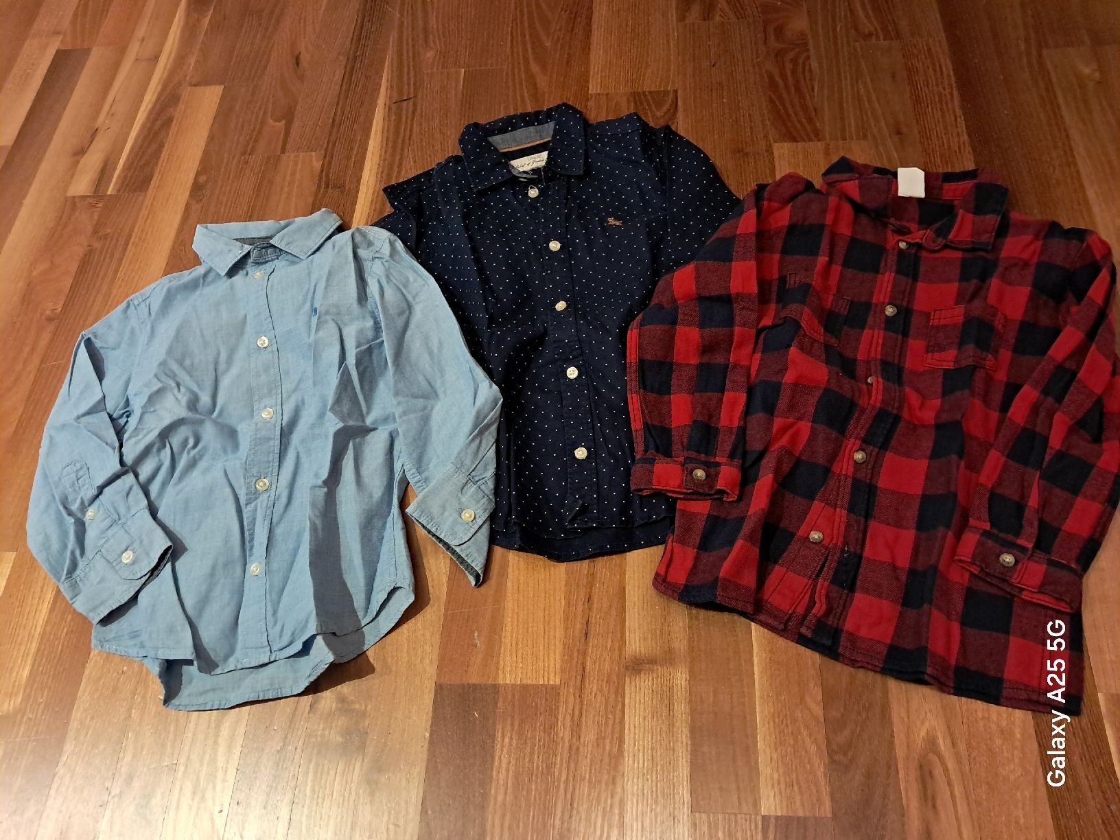 Camicie, T-shirt & Polo: 3 chemises garçon taille 104 – Usato da Ferpicloz venduto da Clicli014