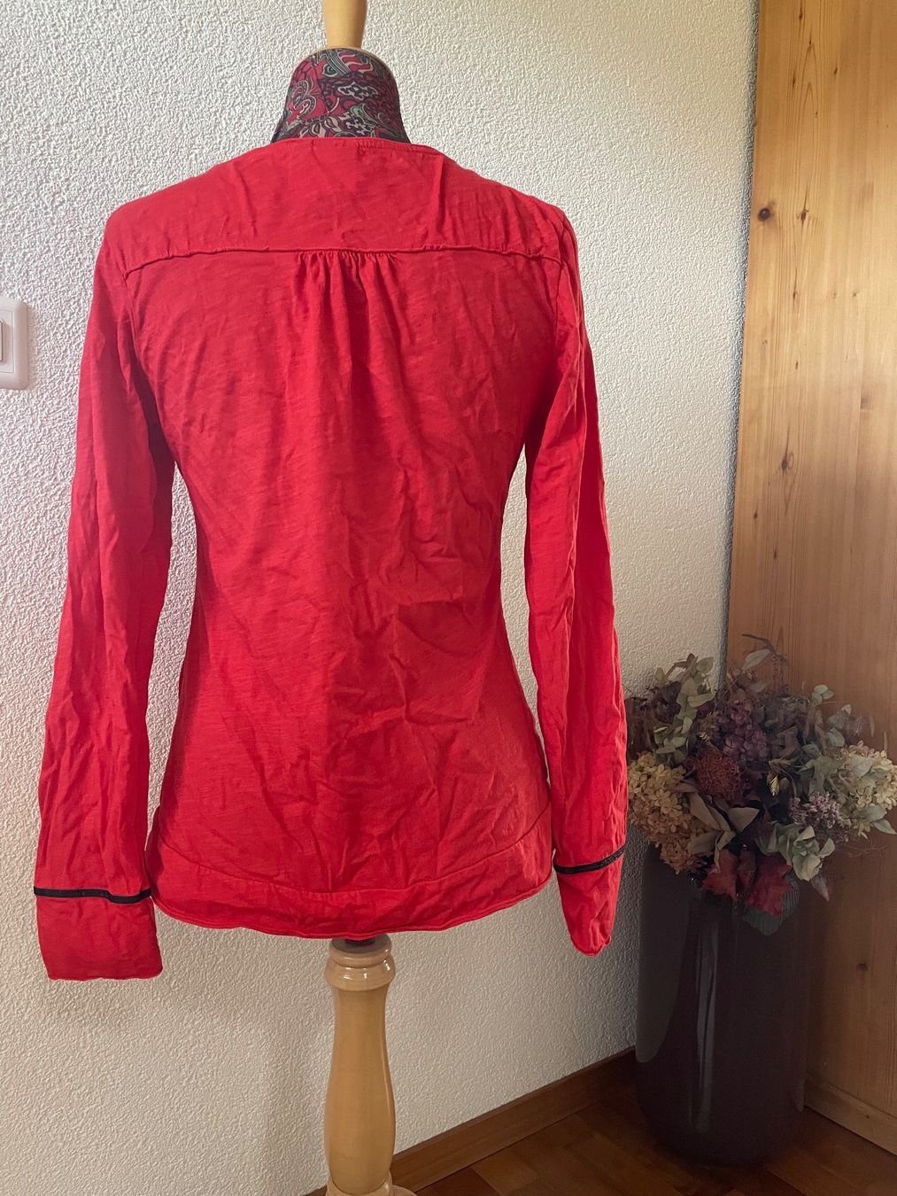 T-shirt: LUTHA - Shirt rot – Usato da Bourguillon venduto da gartenwohnen 2