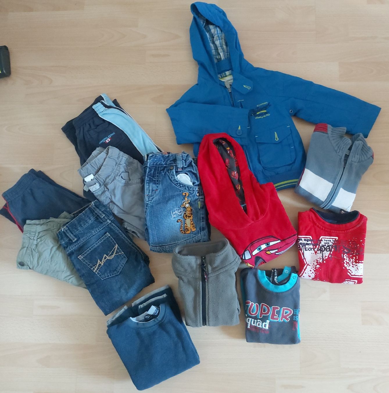 Kleiderpakete & -sets: Kinderkleiderset Gr. 98 – Gebraucht aus Frenkendorf von Eona87