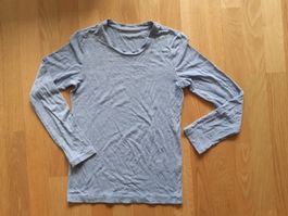 Hellblaues Thermoshirt, Gr. 134/140