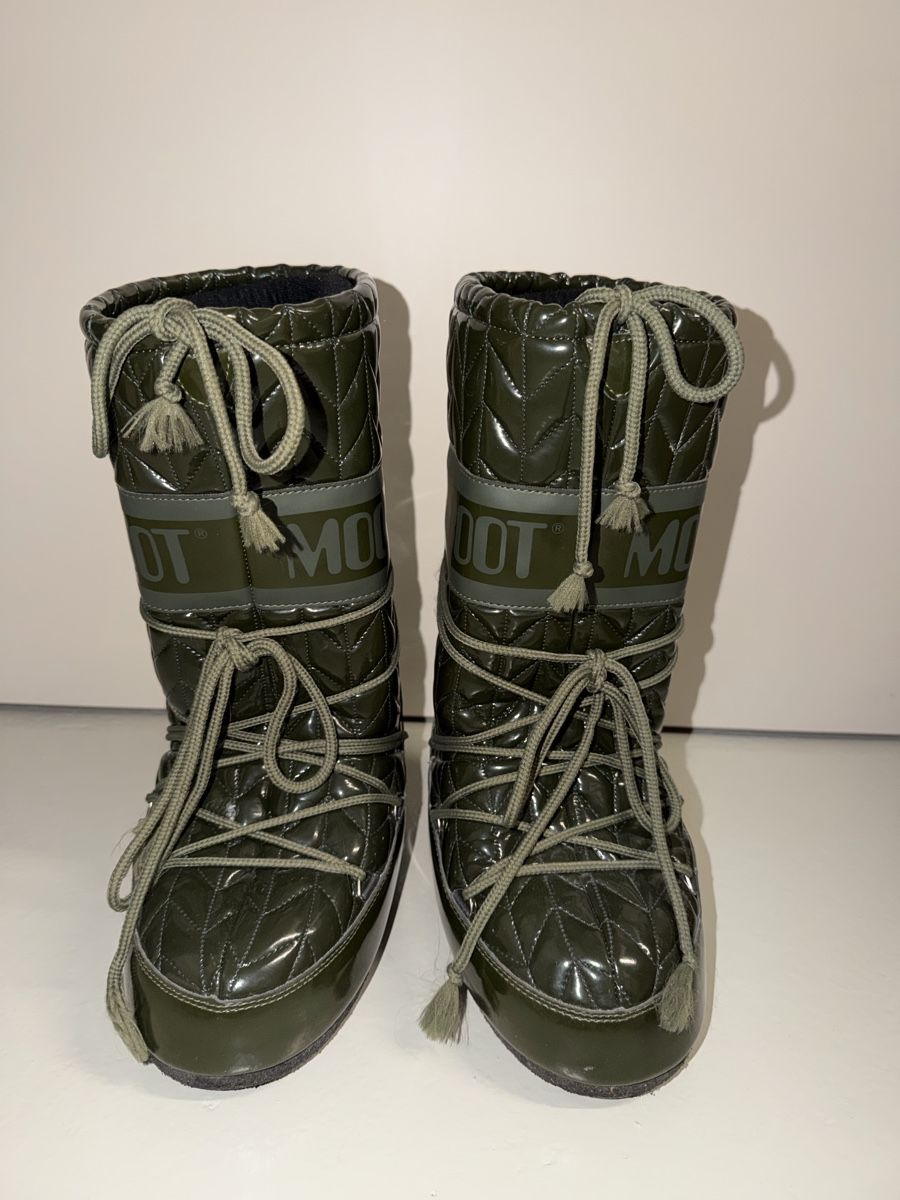 Moon Boot Scarpe da donna: Moon Boot Stiefel gesteppt khaki 35-38 – Usato da Baar venduto da miami88mami