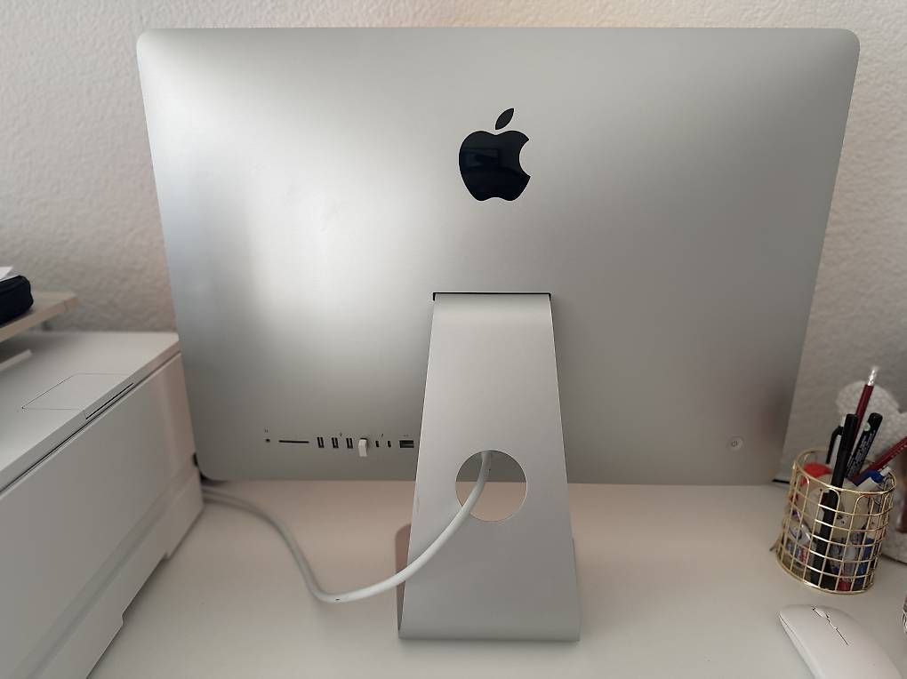 PCs: Apple iMac 21.5" 2017 – D'occasion à Matzingen par Machado. 1