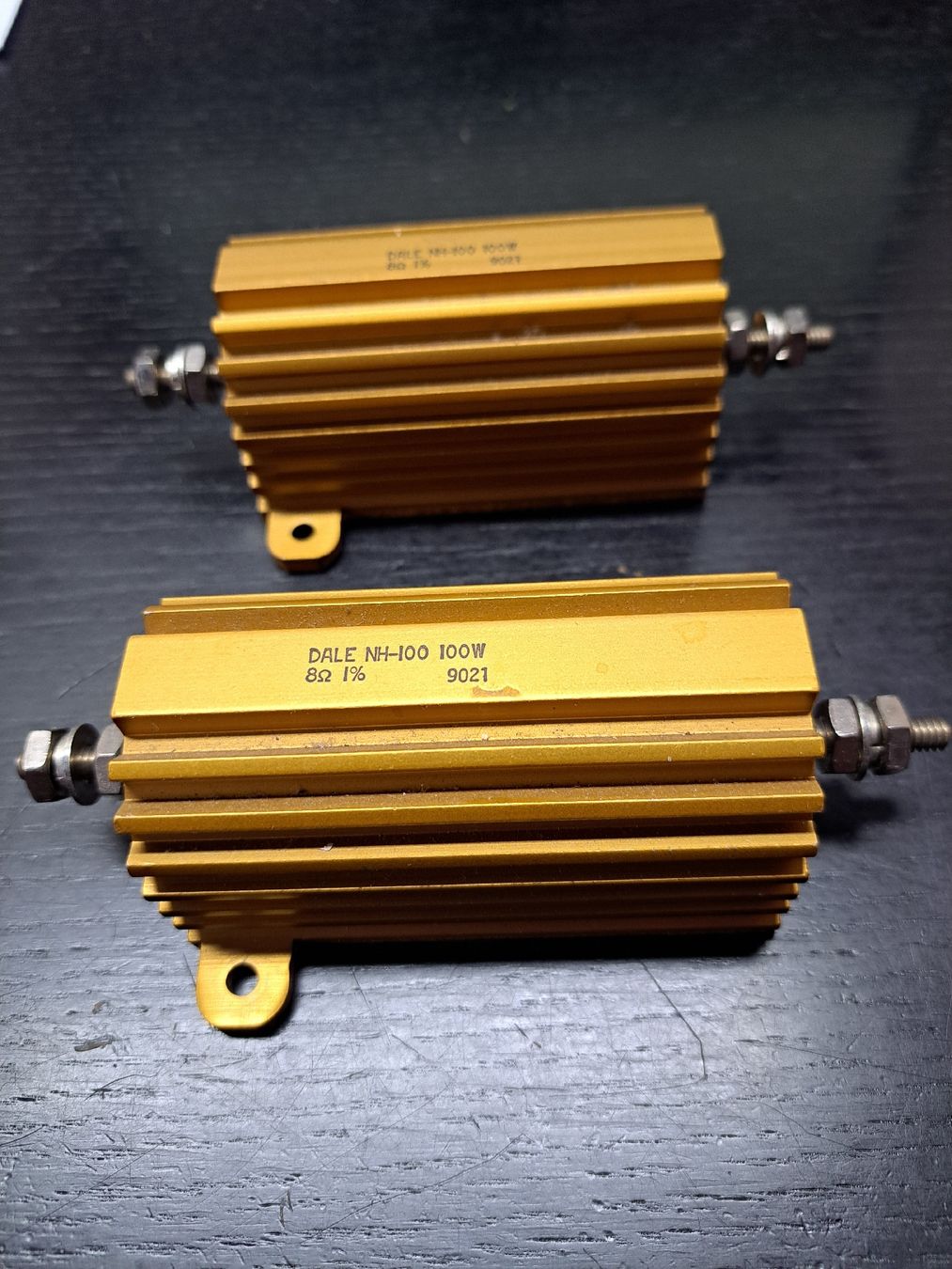 Componenti elettronici: Widerstände 8 Ohm / 100 Watt – Usato da Düdingen venduto da Ce68