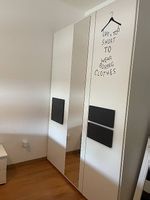 Kleiderschrank