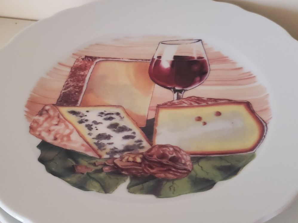 Piatti: 5 assiettes décor vin et fromage – Usato da Rennaz venduto da La_malle_du_dauphin 4