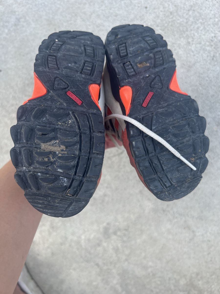 Adidas Schuhe für Jungen: Kinder Wanderschuhe Adidas orange/schwarz Grösse 24 – Gebraucht aus Häusernmoos von RanaNo 2