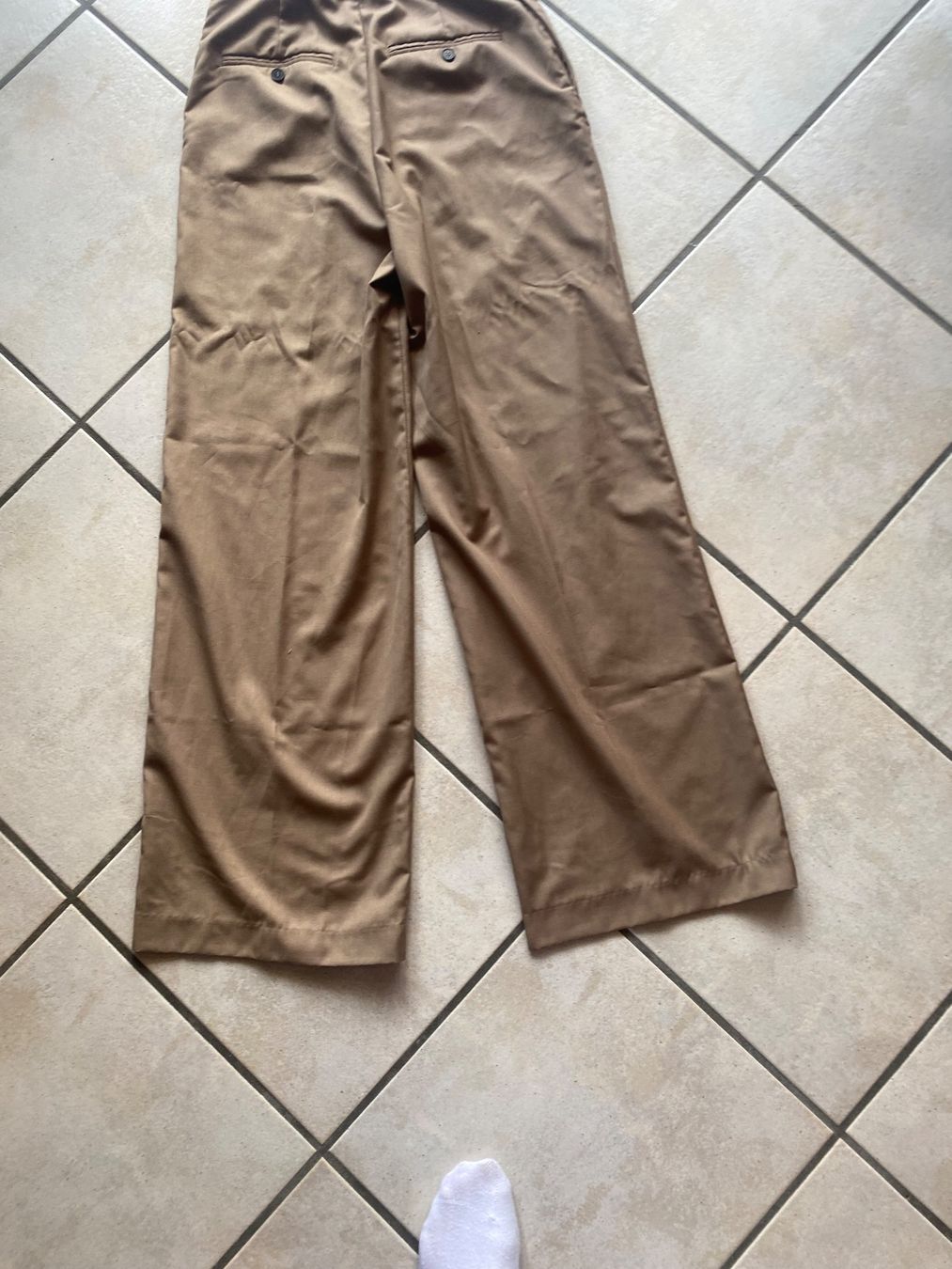 H&M Pantaloni: Pantalon 34 H&M brun clair – Usato da Orpund venduto da Mary8972 7