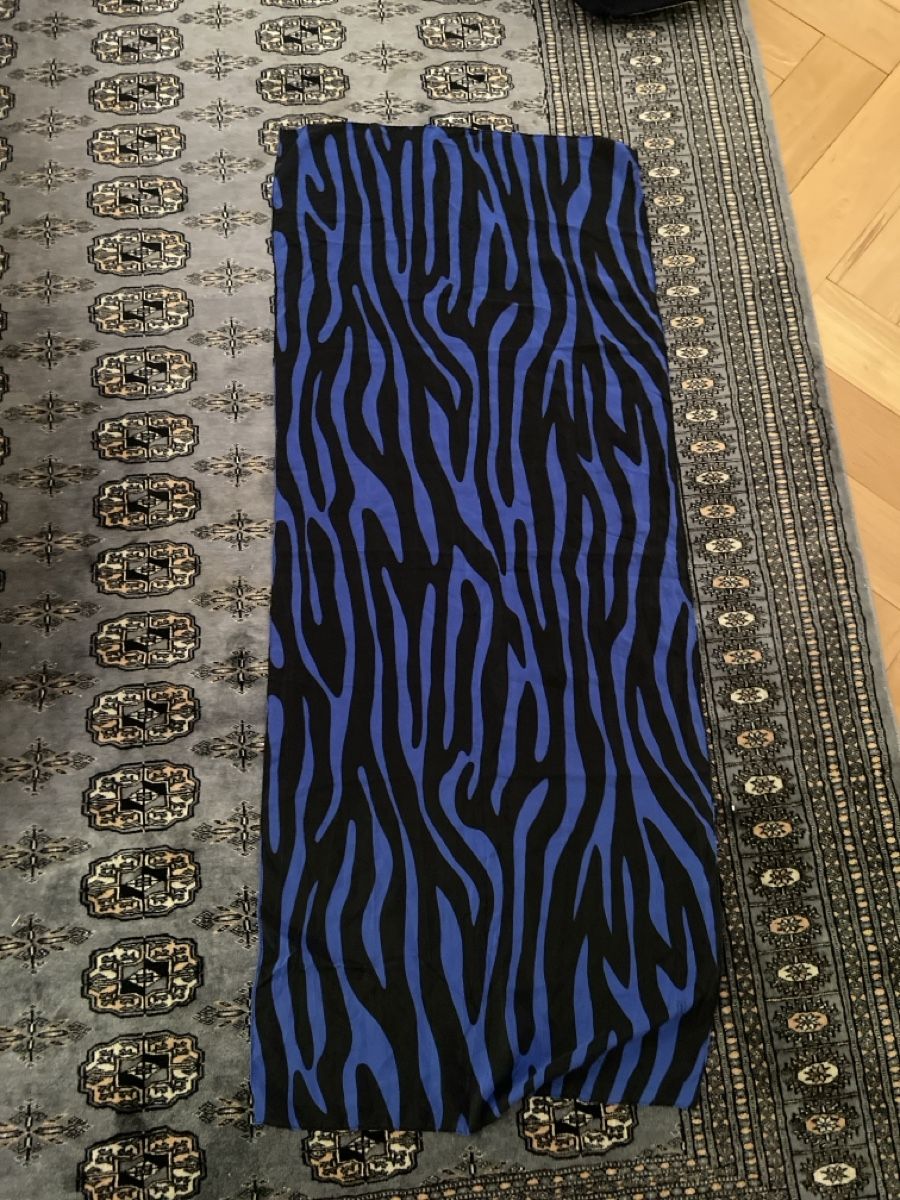 Foulards & écharpes: blau-schwarz, zebra-muster, schal – D'occasion à Basel par Erdbeer_maus