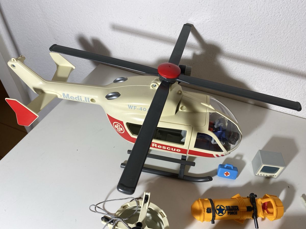 Playmobil Giocattoli: Playmobil Helikopter& Krankenwagen – Usato da Winterthur venduto da ben_9vxx 5