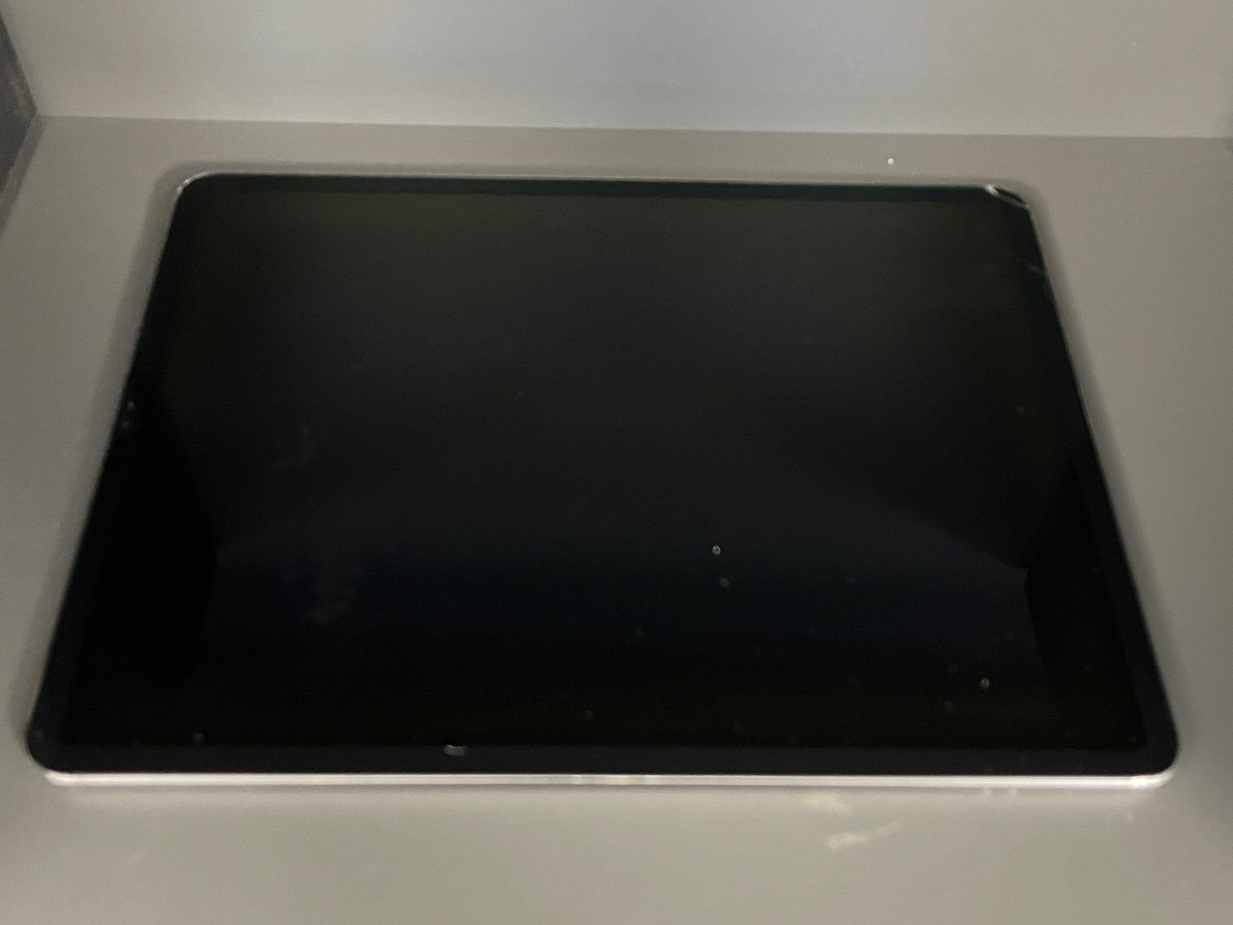 Apple Tablettes PC: iPad Pro 12.9" 3. Generation, 64 GB, A1876 – D'occasion à Ibach par Pakopako 1