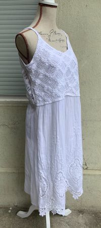 Superbe robe crochet broderie&transparence MADE ITALY t.M-L
