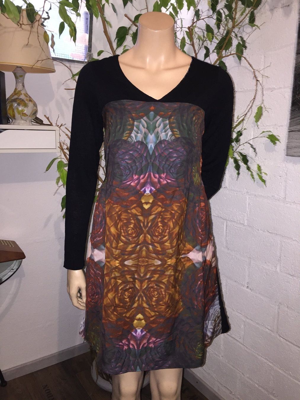 Skunkfunk Kleider: SKUNKFUNK Robe / Kleid taille / Grosse XS/S – Gebraucht aus Cossonay-ville von Super-Price-Quality