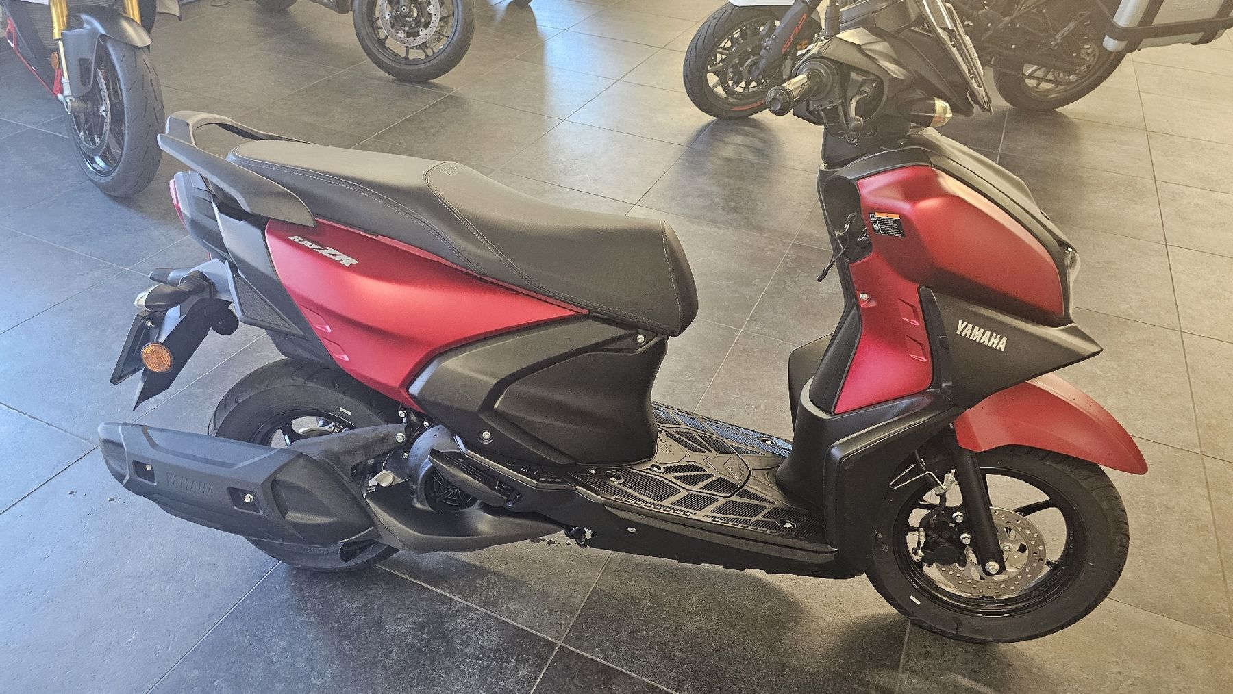 Scooters: scooter  yamaha  125 – Gebraucht aus St Pierre de Clages von teixeirav 1