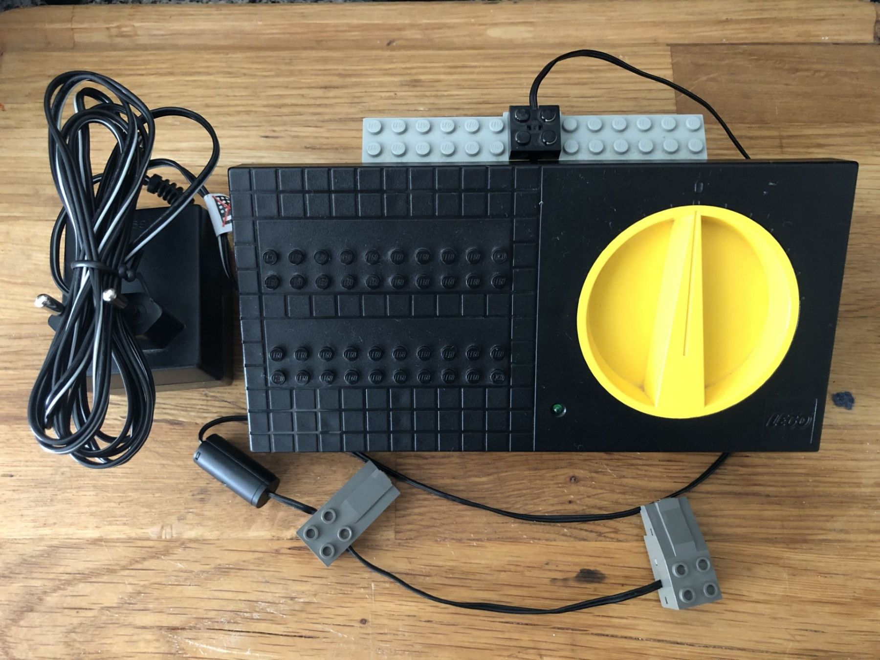 Lego Baukästen: Transformateur train électrique Lego 9V – Gebraucht aus Prangins von Knut2331