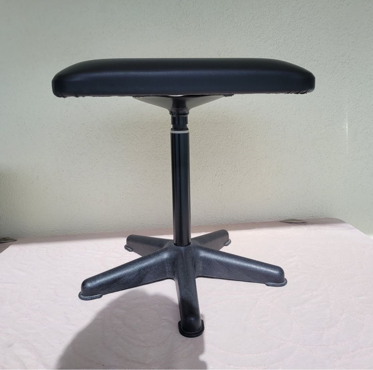 Hocker: Klavierstuhl – Gebraucht aus Pfäffikon SZ von Gschmois26