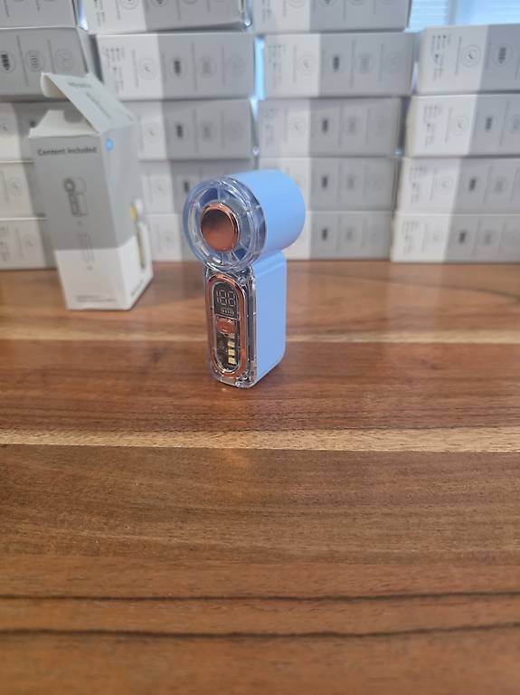 Ventilatori: Mini ventilateur Batterie rechargeable USB-C  – Usato da Lausanne venduto da mat_9fdx 2