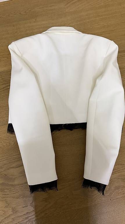 Giacche: Zara Cropped Blazer – Nuovo e nell'imballaggio originale da Domat/Ems venduto da noe_xkb7 3