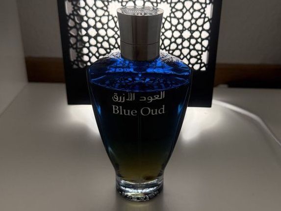Profumi & Eau de Toilette: Arabian Oud Blue Oud décant 2 ml – Nuovo (secondo la descrizione) da Meyrin venduto da Al-Andalusi