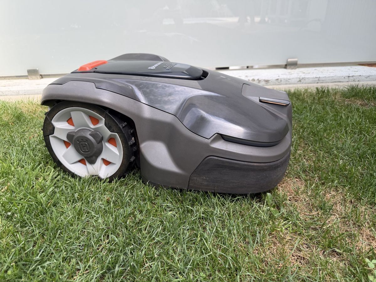 Husqvarna Rasenmäher: Husqvarna Automower 415x – Gebraucht aus Flawil von bso01 1
