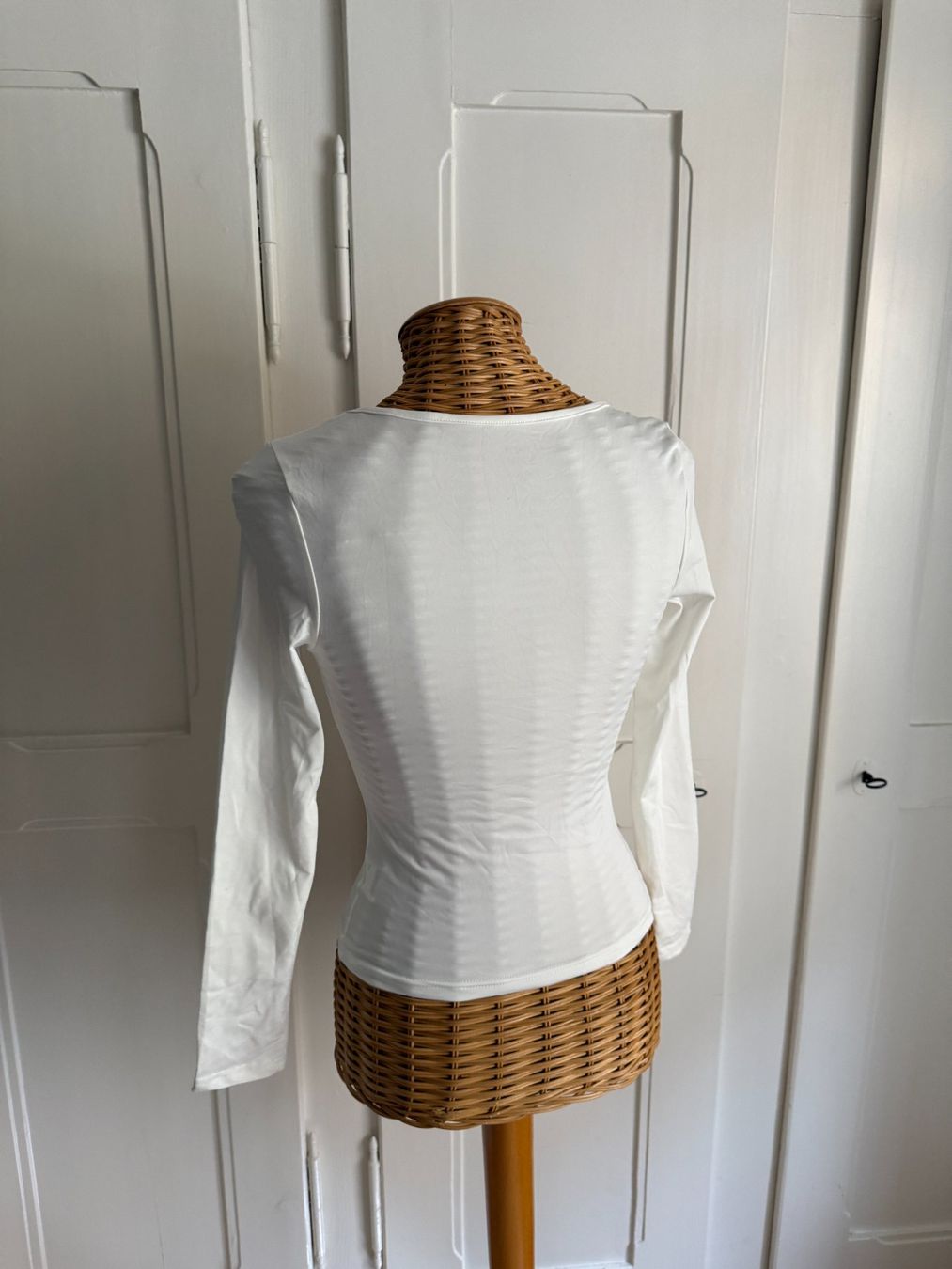 Shein T-shirt: Langarmshirt weiss stretch XS – Usato da Zürich venduto da Diazaio 2