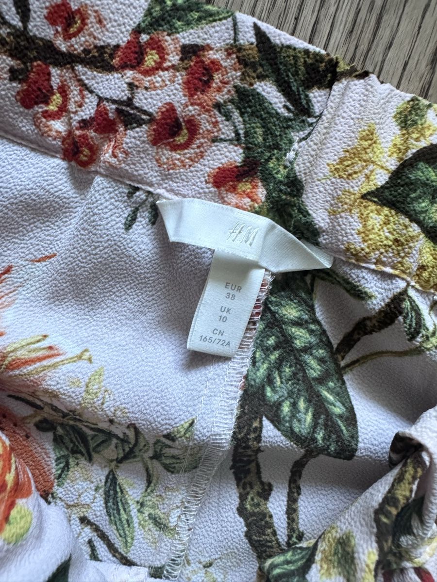 Lotti di vestiti: Sommerkleider-Paket Gr 36 – Usato da Zürich venduto da Daniiella 3