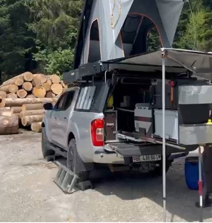 Pick-Up Nissan Navara mit Alucap Dachzelt, ausgebaut (Gebraucht) in  Unterlangenegg fr CHF 78000  nur Abholung auf Ricardo kaufen