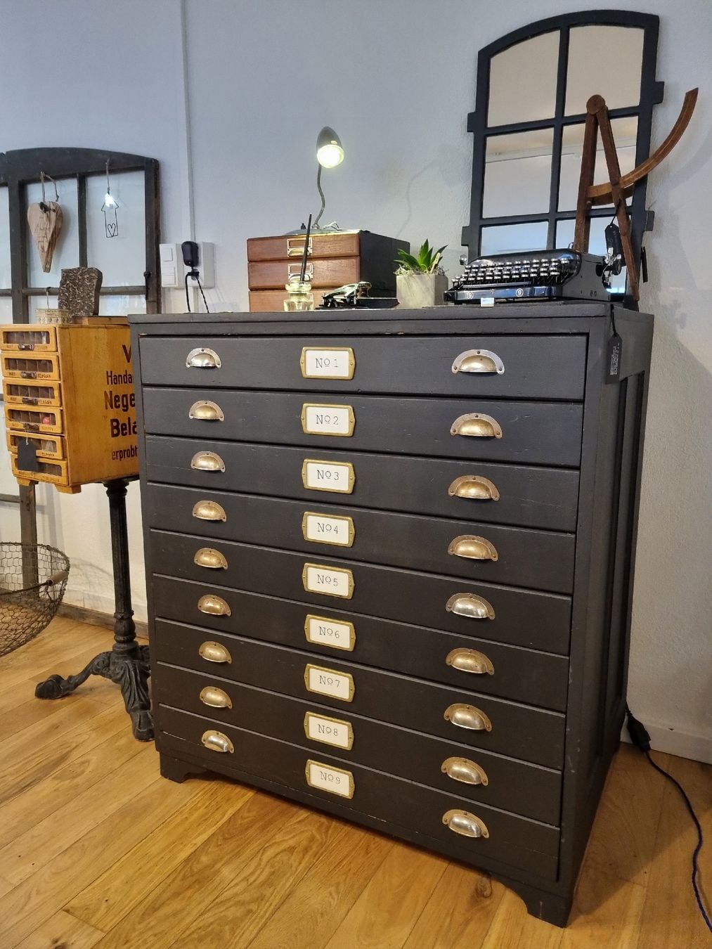 Cassettiere: Planschrank, Kommode – Usato da Biberstein venduto da Alufreak